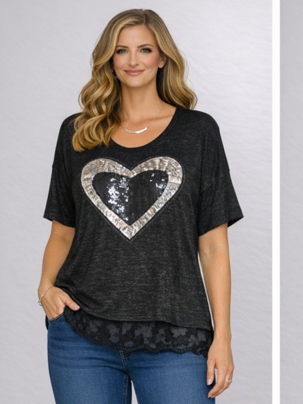 CANDA Sequin Heart Top M | Black Lace Hem Short Sleeve